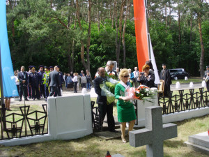 Покладення квітів депутатами польського парламенту. Фото автора статті