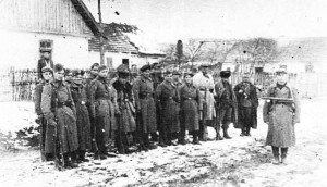 Підрозділ УПА з узбеків. Волинь, 1943 р. Джерело: http://vk.com/uvr_oun_upa