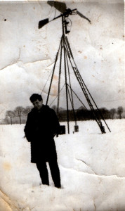 Няньо коло вітряка. Фото з архіву автора
