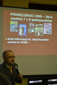 Стефан Дмітрук розповідає про польські підручники. Фото авторки статті