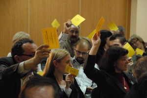 Делегати VI з’їзду ОУП (2009 р.) під час голосування. Фото Ярослава Присташа
