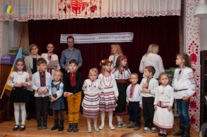  Малі учасники конкурсу «Любімо рідну мову». Фото Катерини Бобкової