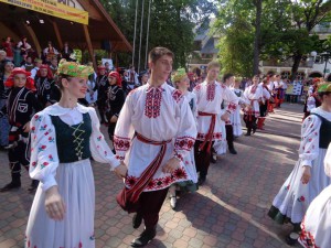 Захід започаткував польський танець полонез. Фото автора статті