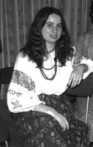 Єлизавета Ковальчик-Кремінська під час «Молодіжного ярмарку», 1980 р. Фото з приватного архіву авторки 