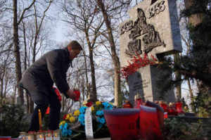 ▲ Вшанування пам’яті жертв Голодомору у Варшаві. Фото Павла Лози